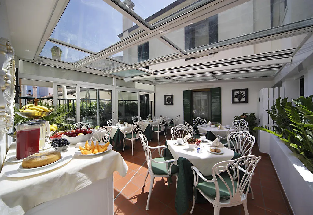 Hotel Vivit ***S Mestre