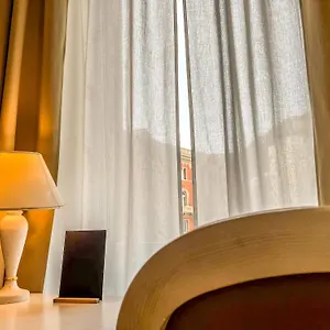 genova.hotelitalianriviera.com/