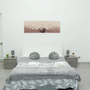 https://dimora-atmospher.sicilyhotelsitaly.net