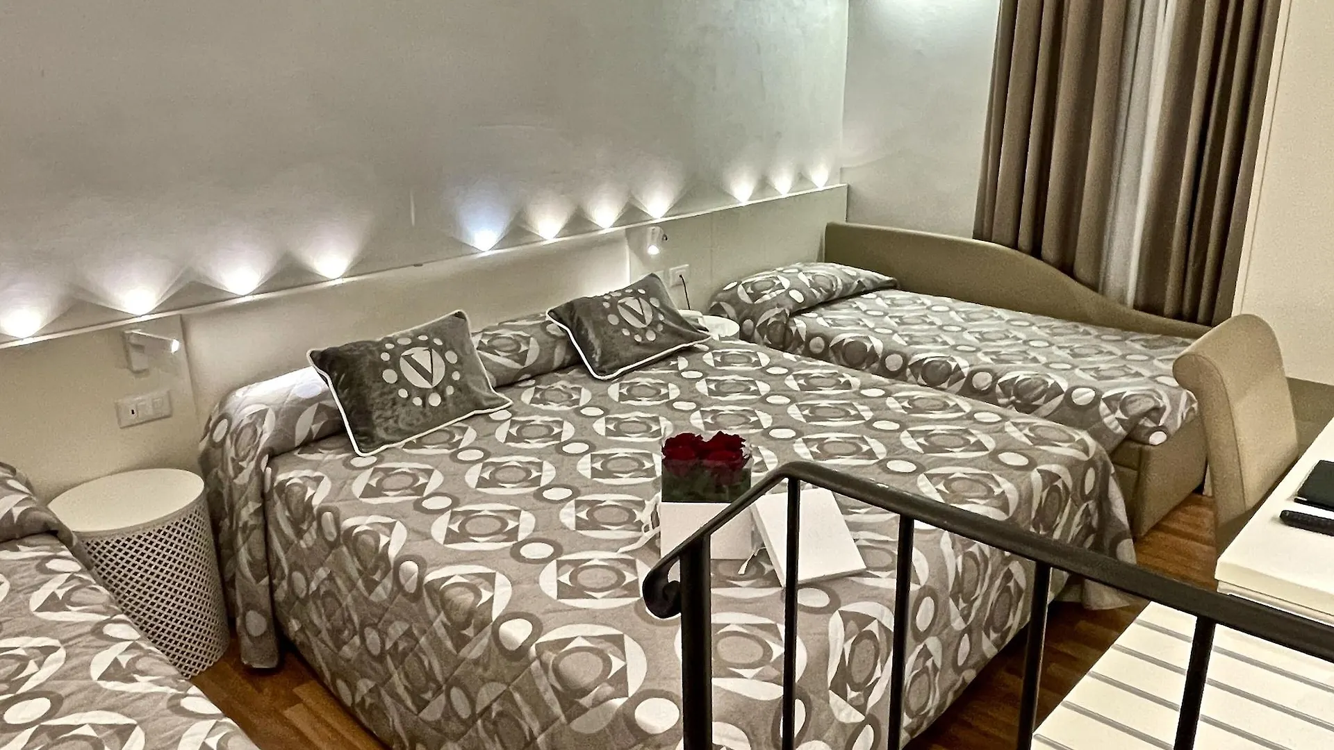 מסטרה Hotel Vivit ***S