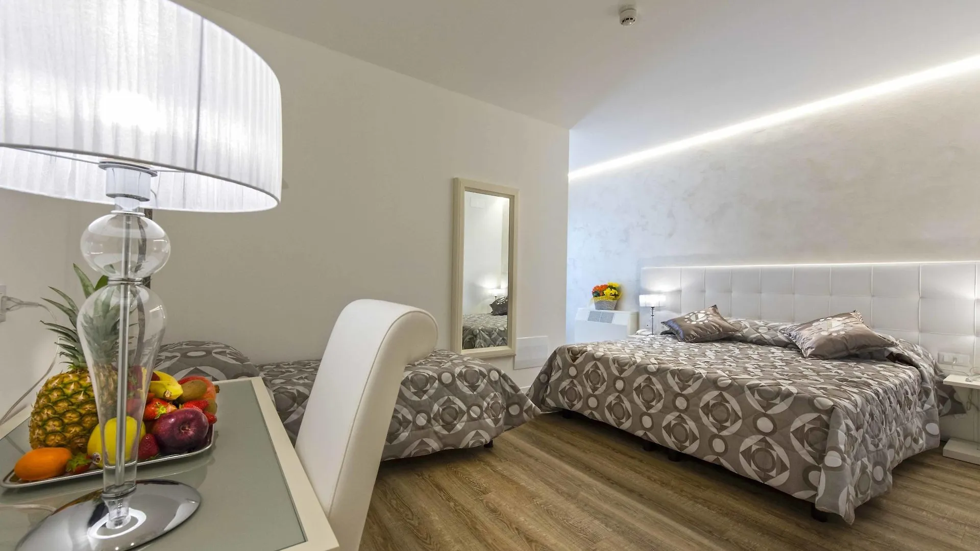 מסטרה Hotel Vivit ***S